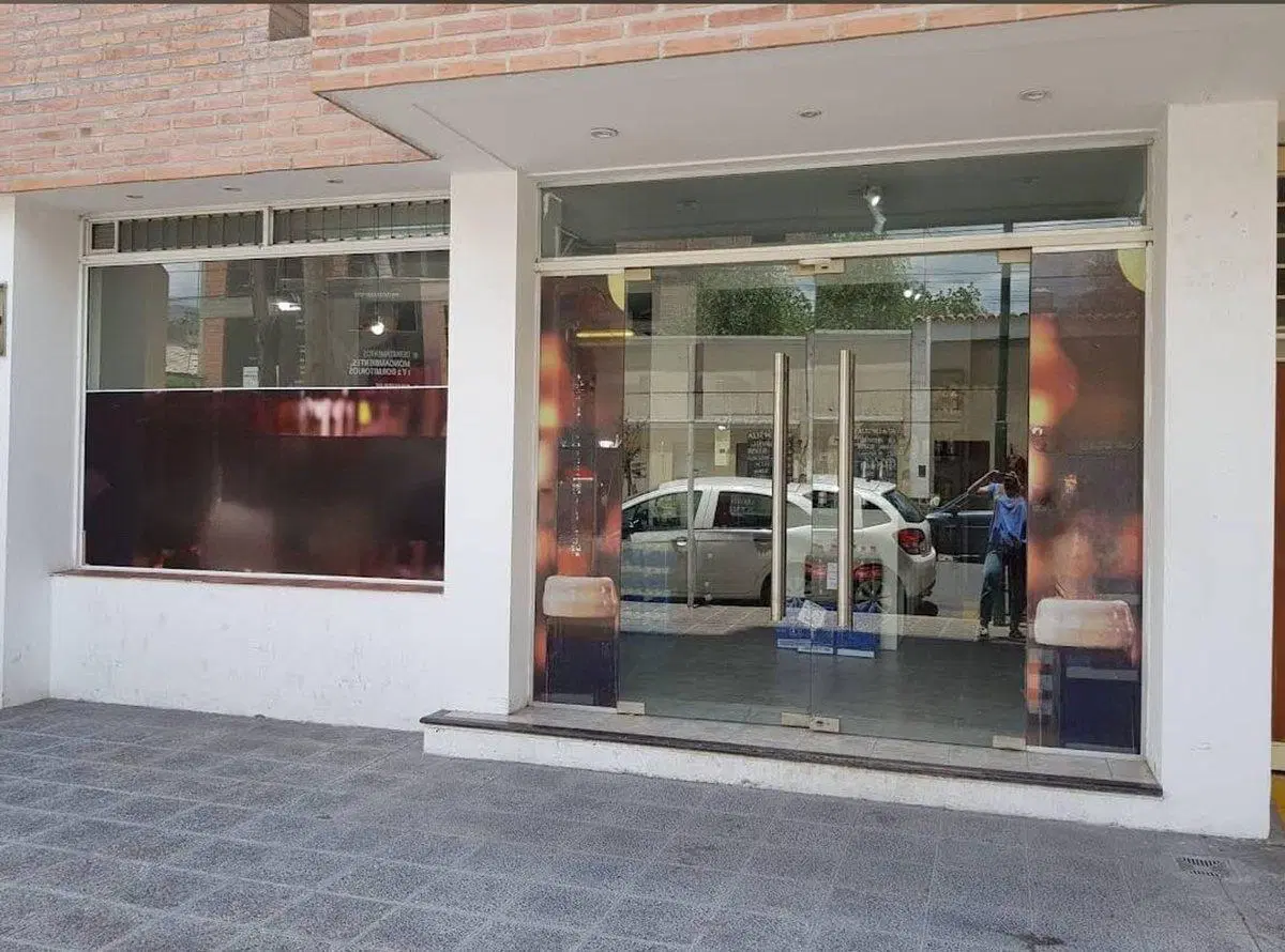 LOCAL COMERCIAL VENTA MACROCENTRO SALTA 2