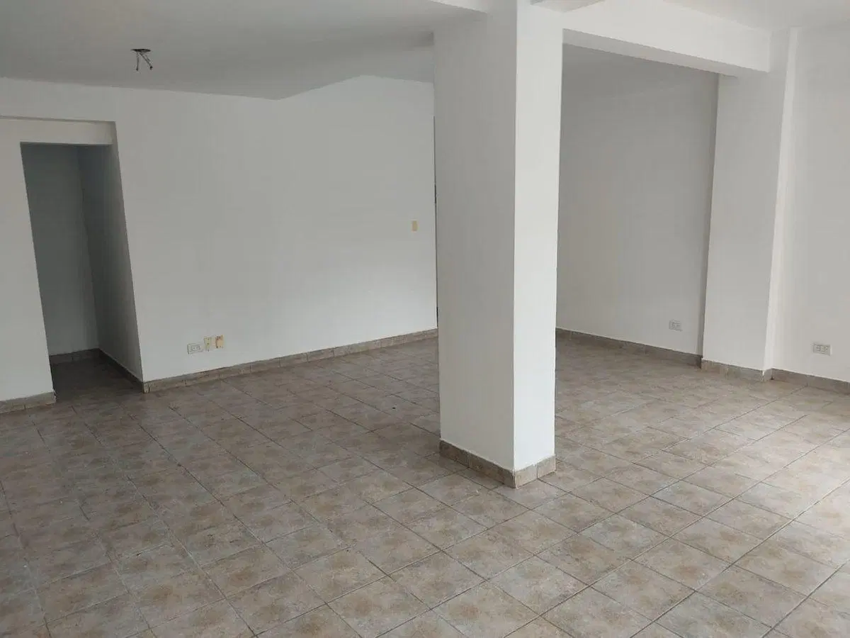 LOCAL COMERCIAL VENTA MACROCENTRO SALTA 4