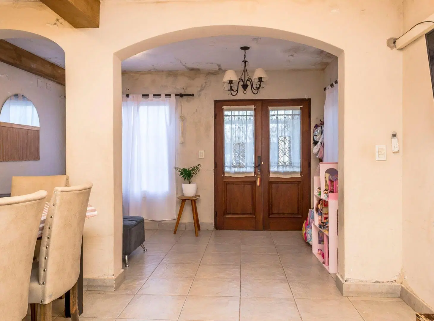 CASA EN VENTA BARRIO MIRASOLES ZONA NORTE 3 DORM 4