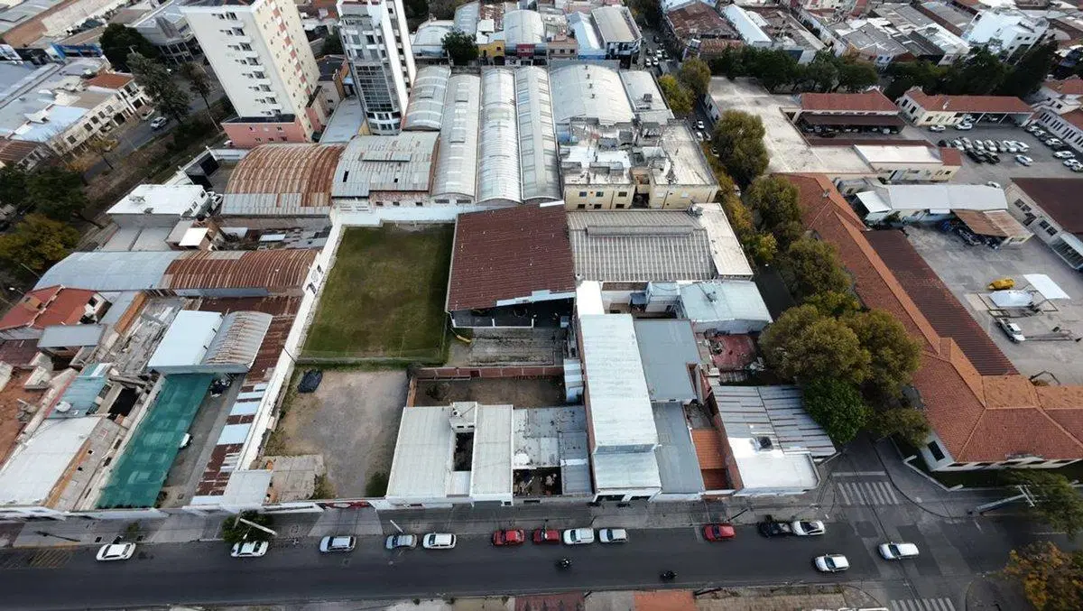 TERRENO VENTA DE 2671 M2 MACROCENTRO 4