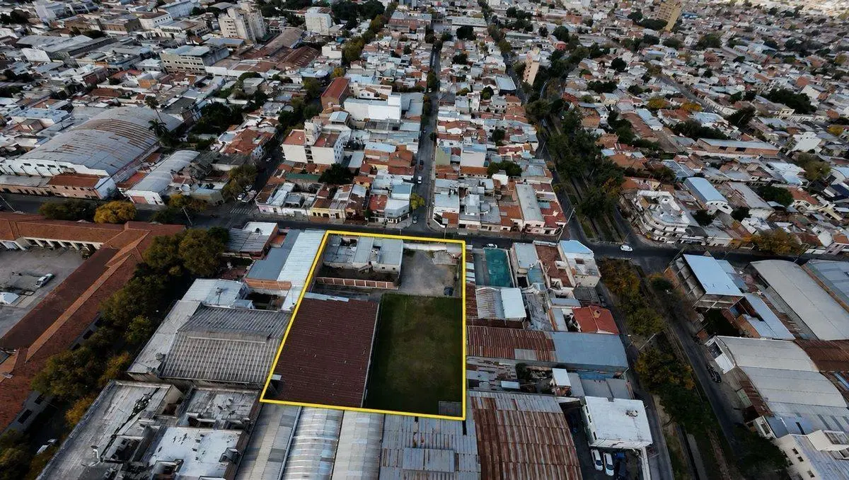 TERRENO VENTA DE 2671 M2 MACROCENTRO 3