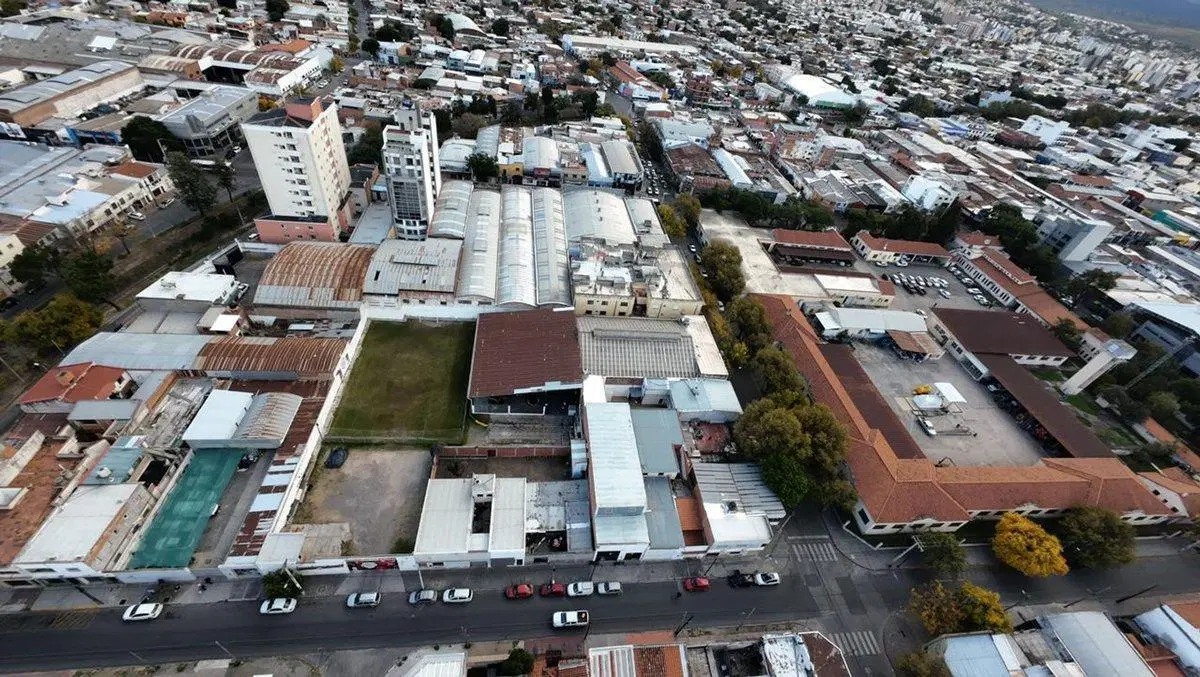 TERRENO VENTA DE 2671 M2 MACROCENTRO 2