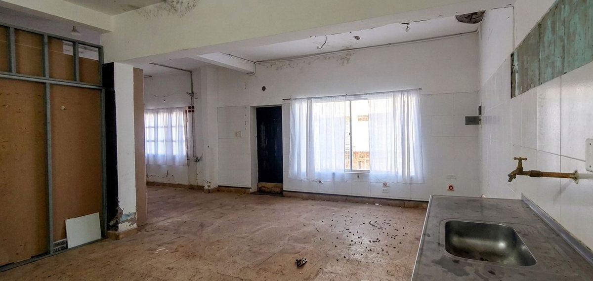 Foto de CASA VENTA C/GALPON Y LOCAL A REMODELAR, imagen 3