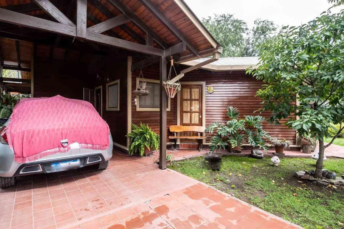 CASA 3 DORMITORIOS VENTA CAMPO QUIJANO 2