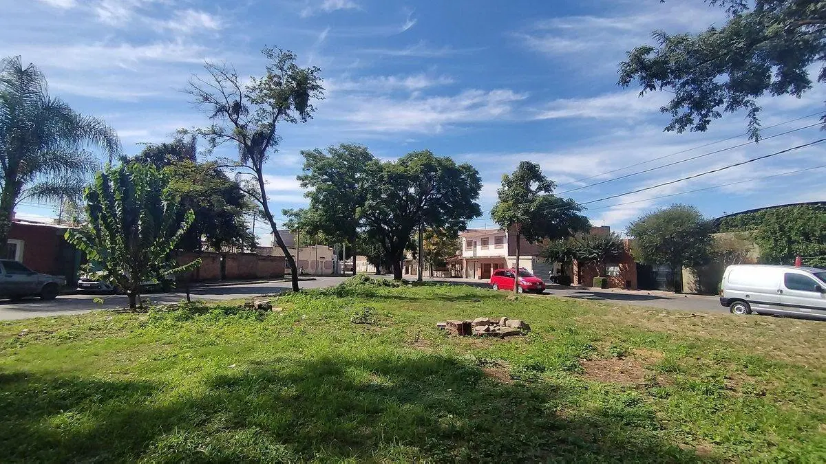 TERRENO EN VENTA EN ESQUINA MACROCENTRO SALTA 3