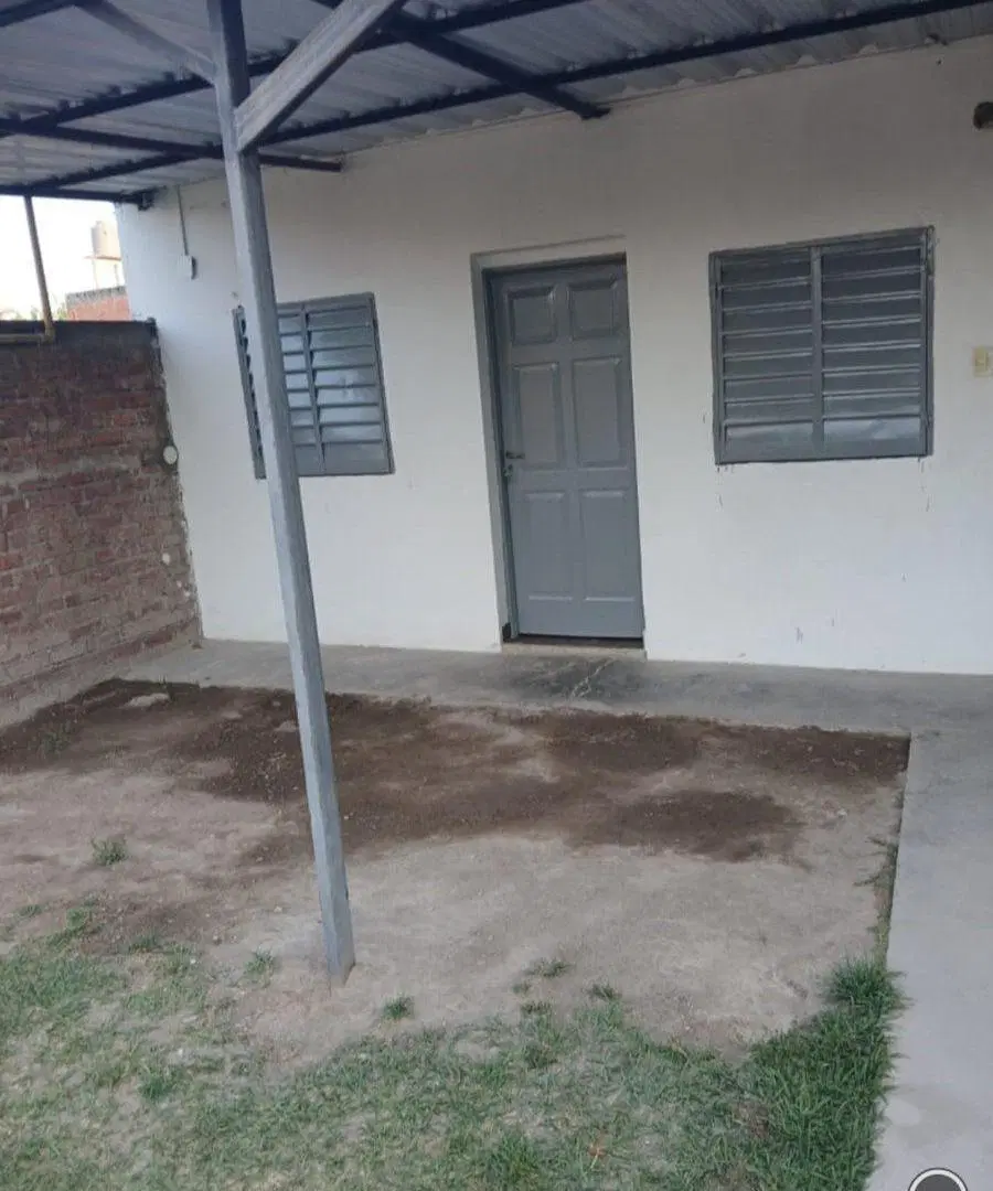 CASA VENTA BARRIO DON EMILIO ZONA SUR 4 DORM 8