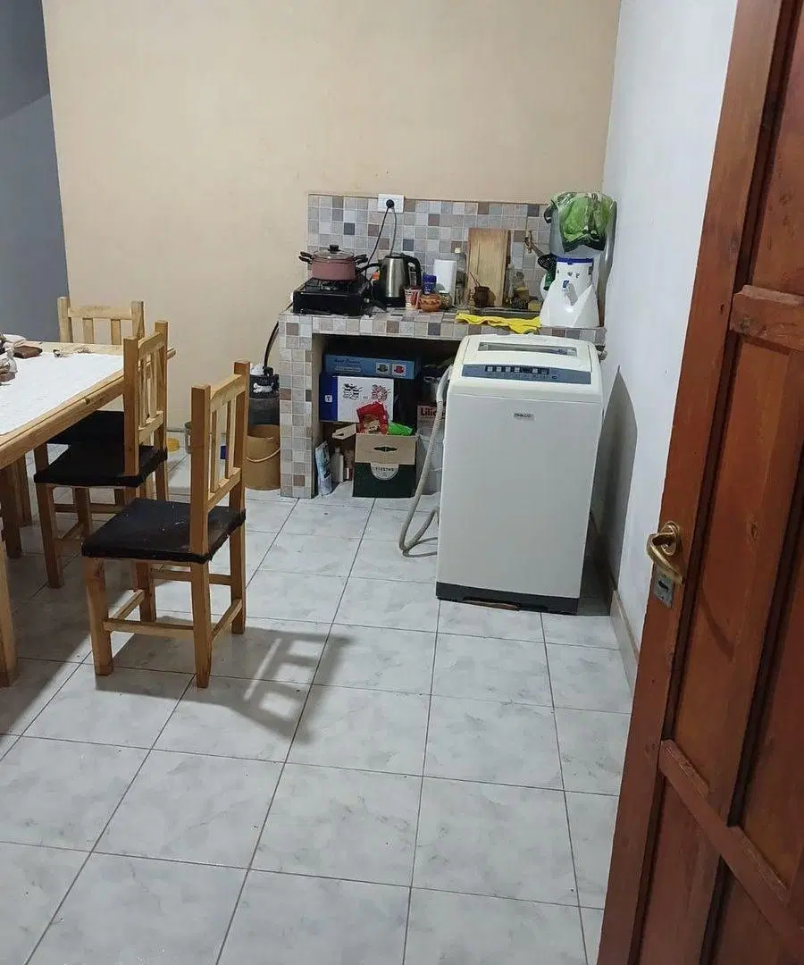 CASA EN VENTA CORONEL MOLDES 6 DORMITORIOS 5