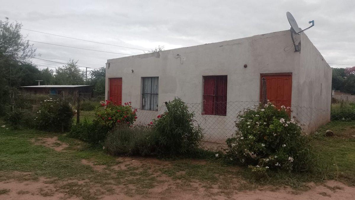 CASA EN VENTA CORONEL MOLDES 6 DORMITORIOS