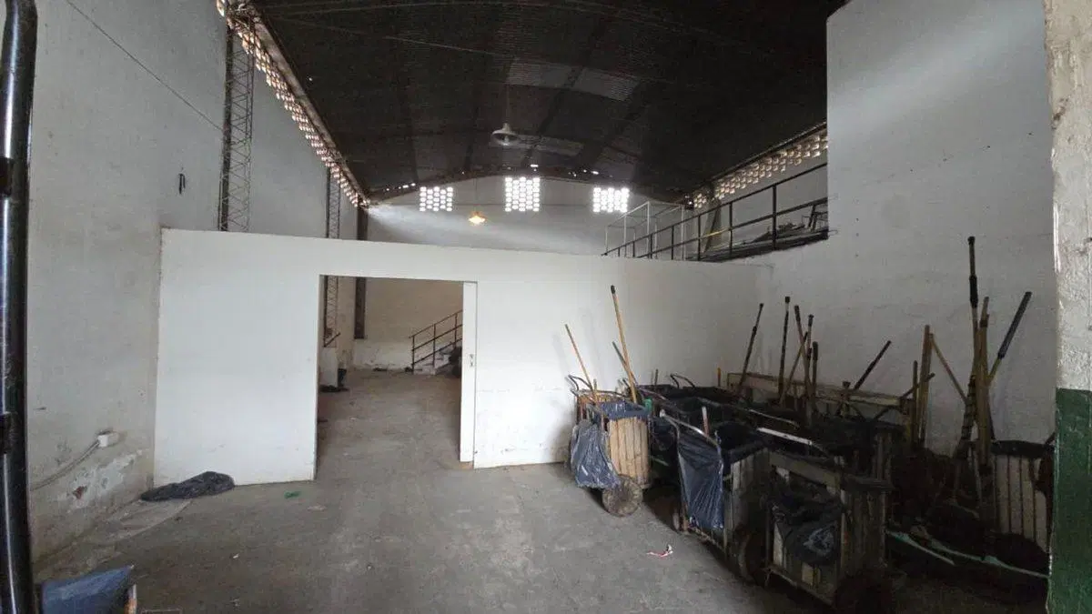 CASA ESQUINA EN VENTA MACROCENTRO 3 DORM 2