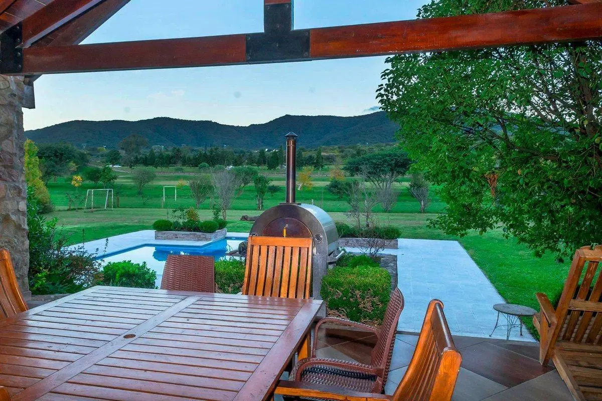CASA EN VENTA LA LUCINDA 1 CLUB DE CAMPO 4 DORM 2