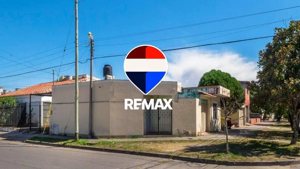 CASA EN VENTA BARRIO INTERSINDICAL ZONA SUR 3 DORM 5