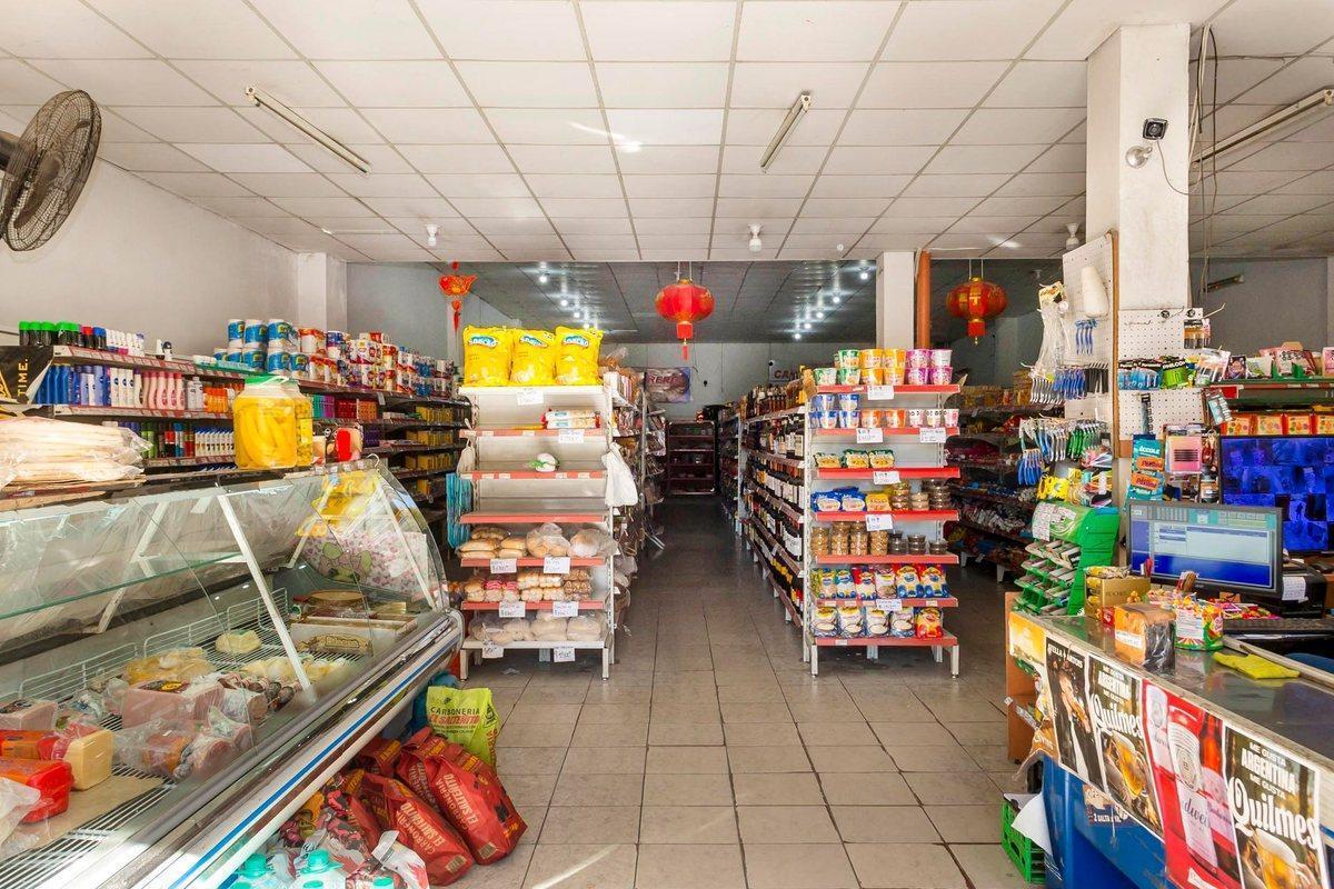 LOCAL MAS FONDO DE COMERCIO EN VENTA ZONA SUR