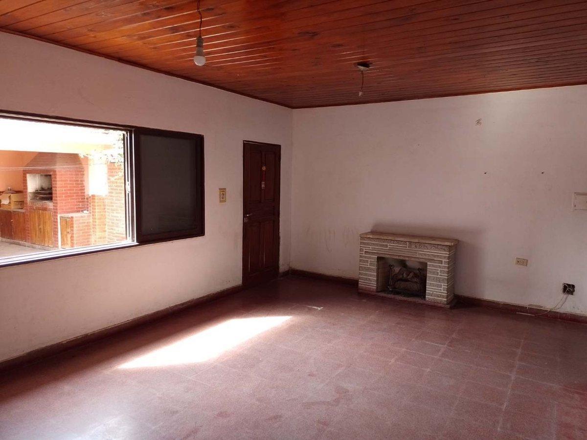 CASA VENTA MAS LOCAL SANTA ANA I 4 DORMITORIOS