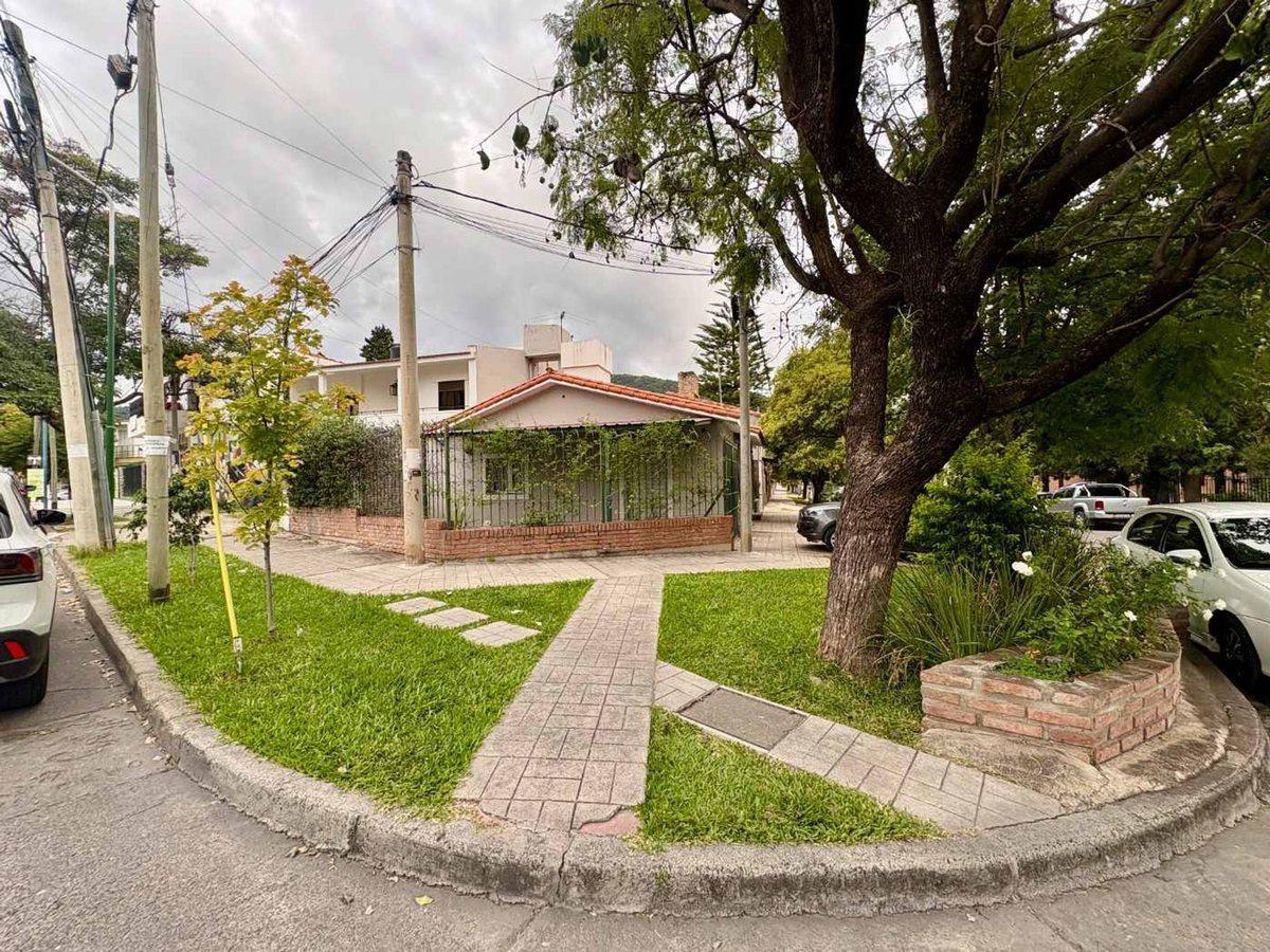 CASA VENTA + DUPLEX TRES CERRITOS APTA CREDITO
