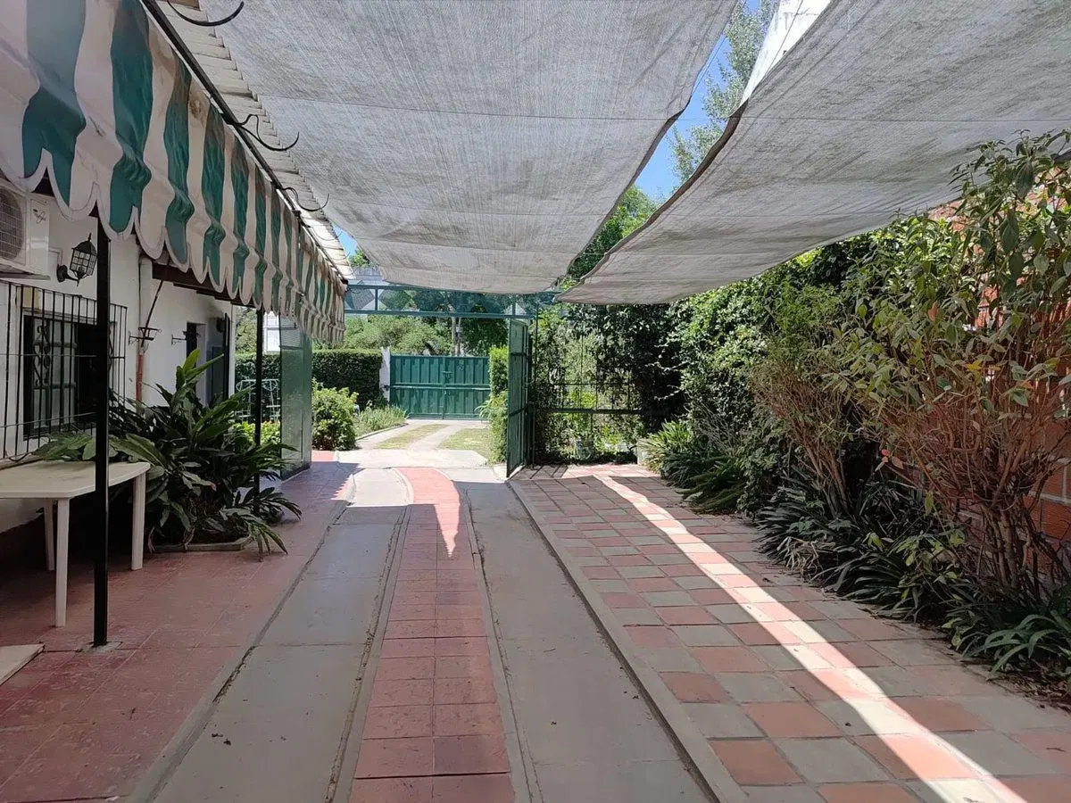 CASA 3 DORM + DEPTO 2 DORM VENTA  SAN LORENZO 5