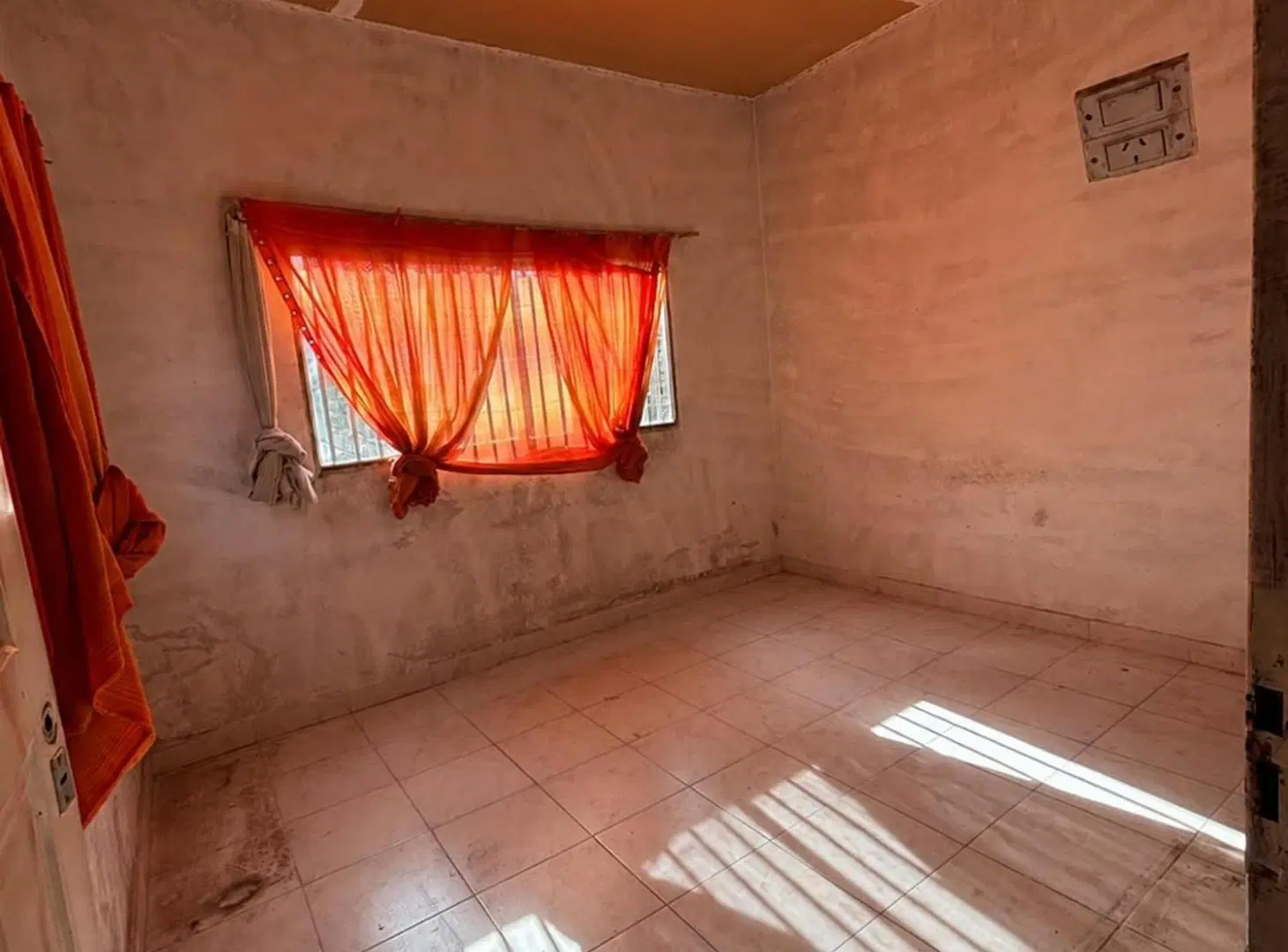 CASA VENTA CERRILLOS BARRIO SUTIAGA 270 m2 2