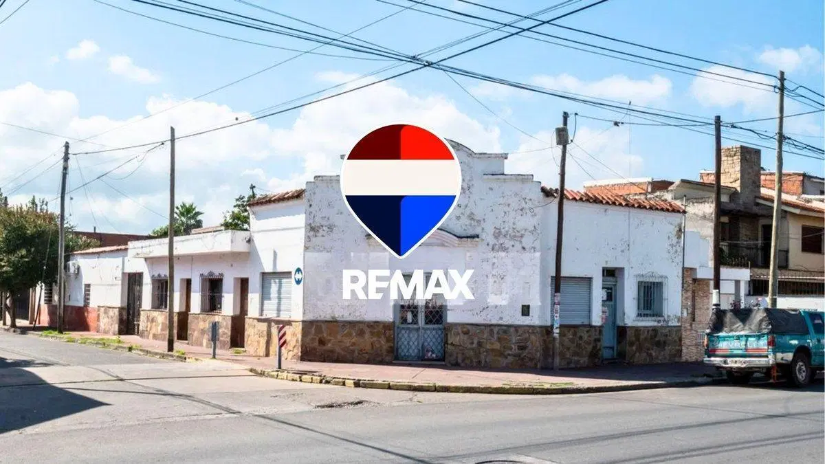 CASA MAS LOCAL VENTA MACROCENTRO ESQUINA 3