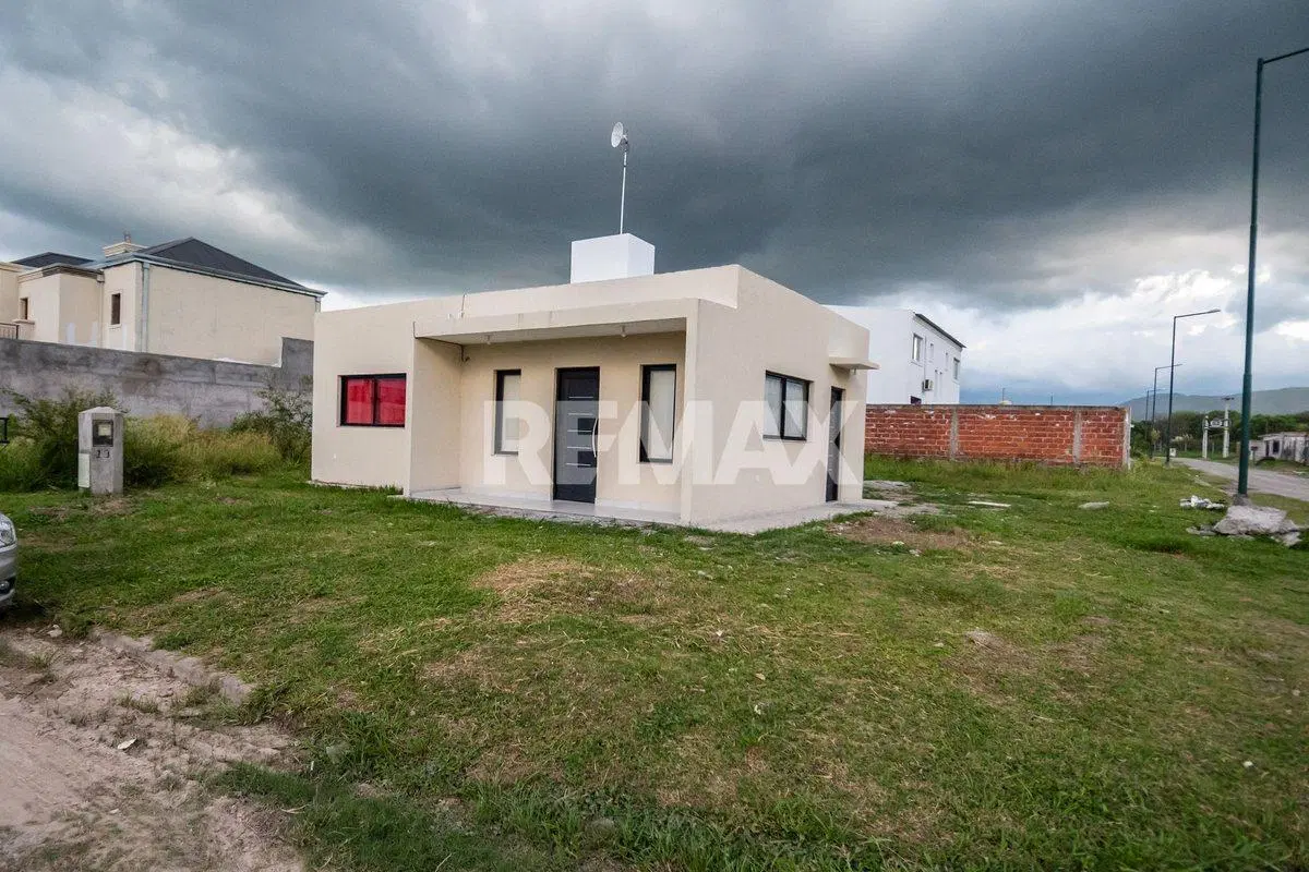CASA VENTA VIA AURELIA ESTRENAR 2 DORM 5