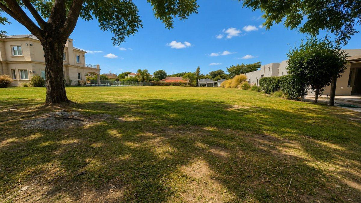 TERRENO VENTA PRADERAS DE SAN LORENZO 1615 M2