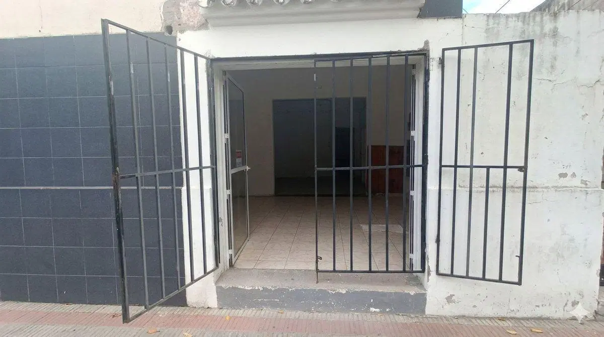 LOCAL ALQUILER COMERCIAL ZONA PLAZA ALVARADO 4