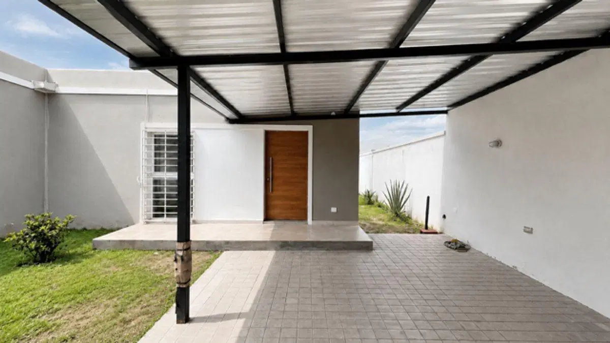 CASA EN TIERRA MIA CIRCUNVALACION OESTE ATOCHA 4