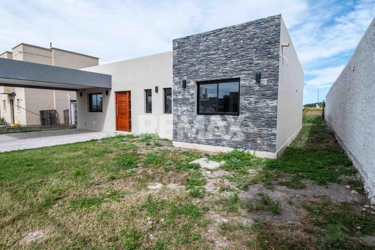 CASA 2 DORMIMTORIOS VENTA EKO DISTRITO CERRILLOS 2