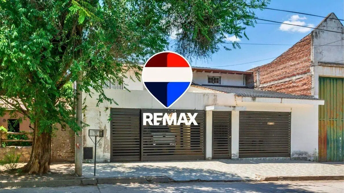 CASA VENTA SOBRE AVENIDA AUTODROMO 4 DORMITORIOS 2