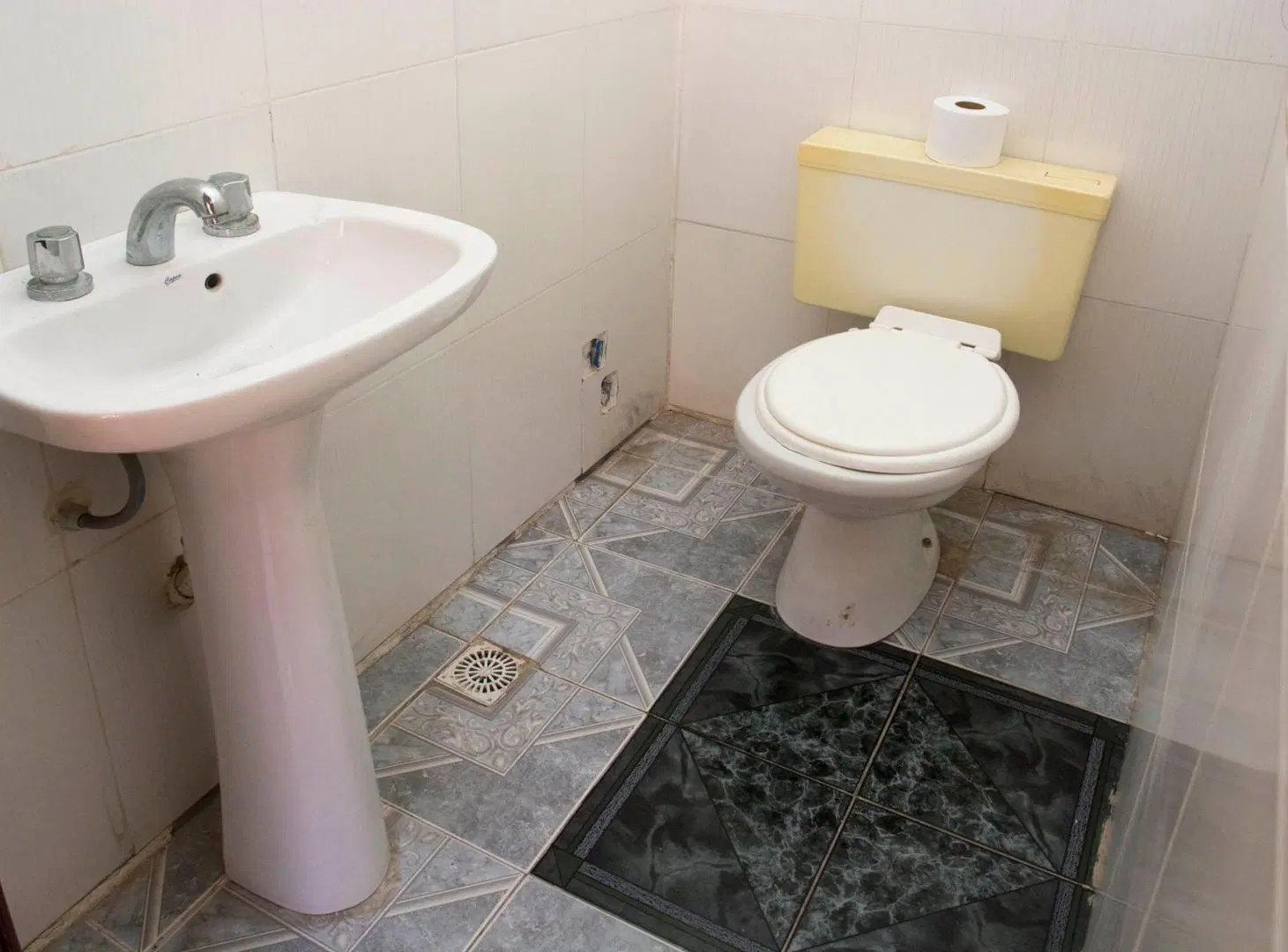 CASA VENTA SOBRE AVENIDA AUTODROMO 4 DORMITORIOS 3