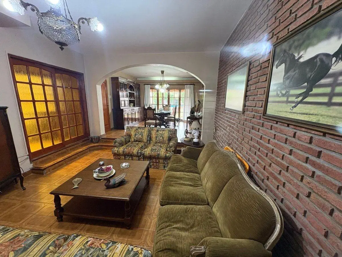 CASA VENTA TRES CERRITOS SALTA APTO CREDITO 6 DORM 5
