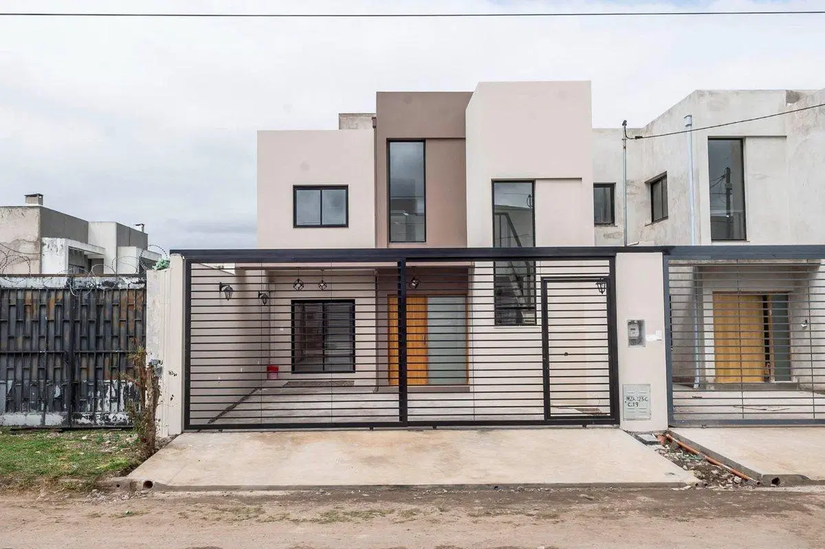 DUPLEX 4 DORMITORIOS VENTA GRAND BOURG 3