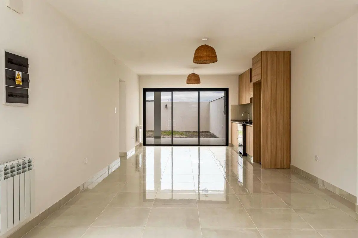 DUPLEX 4 DORMITORIOS VENTA GRAND BOURG 2