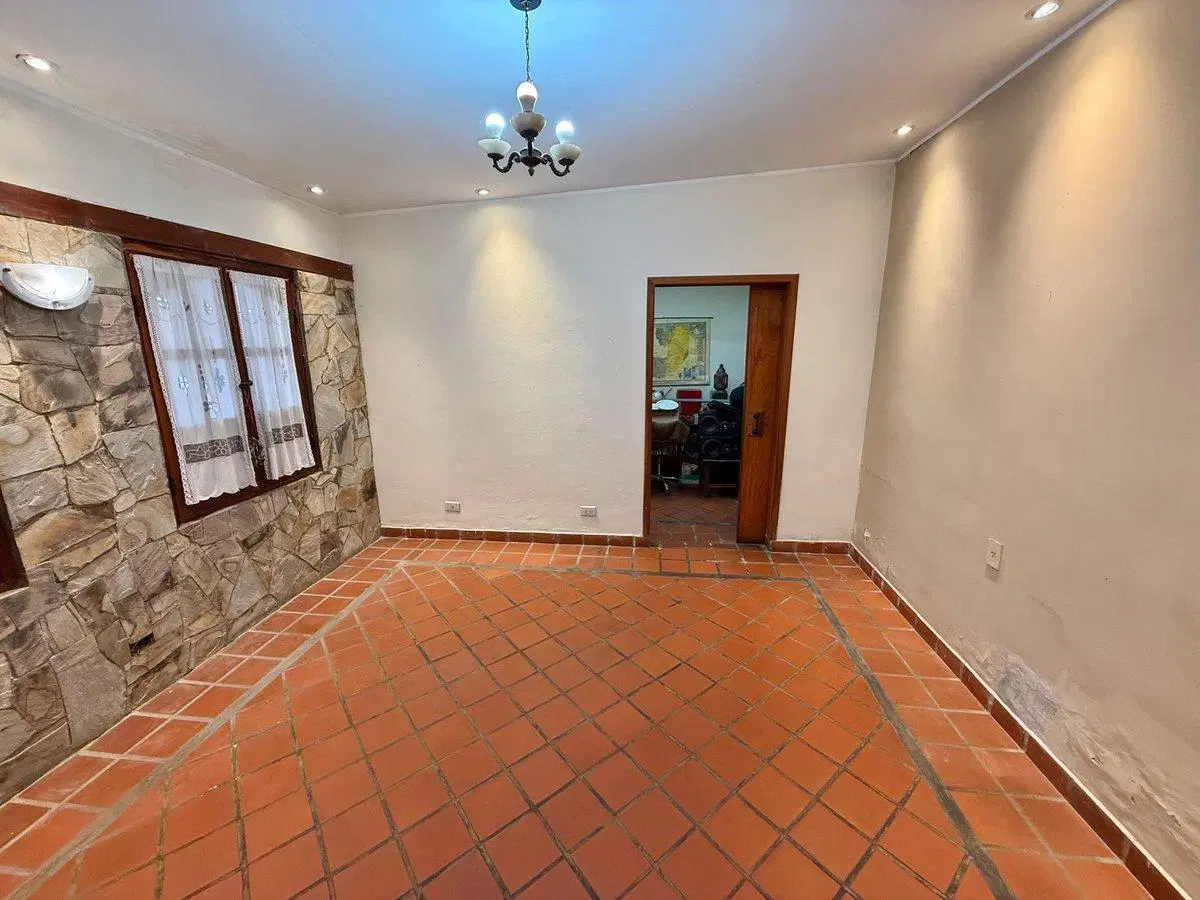 CASA 4 DORMITORIOS VENTA SALTA CENTRO 3