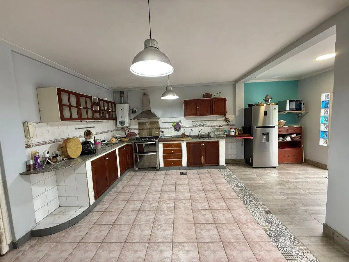 CASA 4 DORMITORIOS VENTA SALTA CENTRO 2