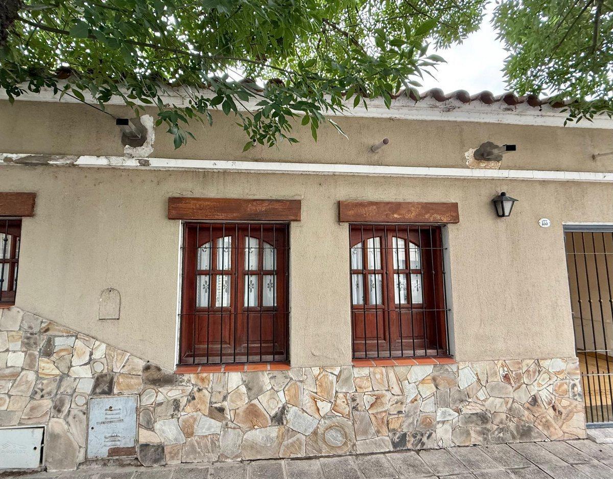 CASA 4 DORMITORIOS VENTA SALTA CENTRO