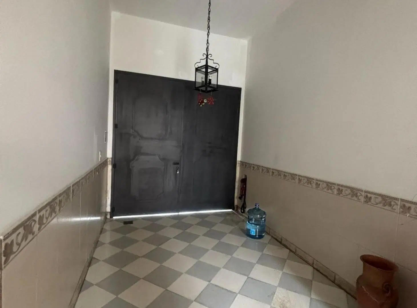 CASA EN VENTA SOBRE AVENIDA ENTRE RIOS MACROCENTRO 4