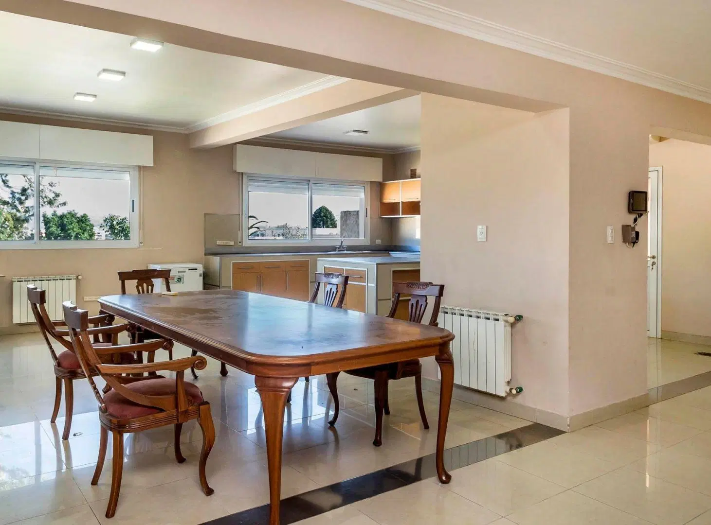 CASA VENTA TRES CERRITOS CON PILETA ZONA SPORTING 5