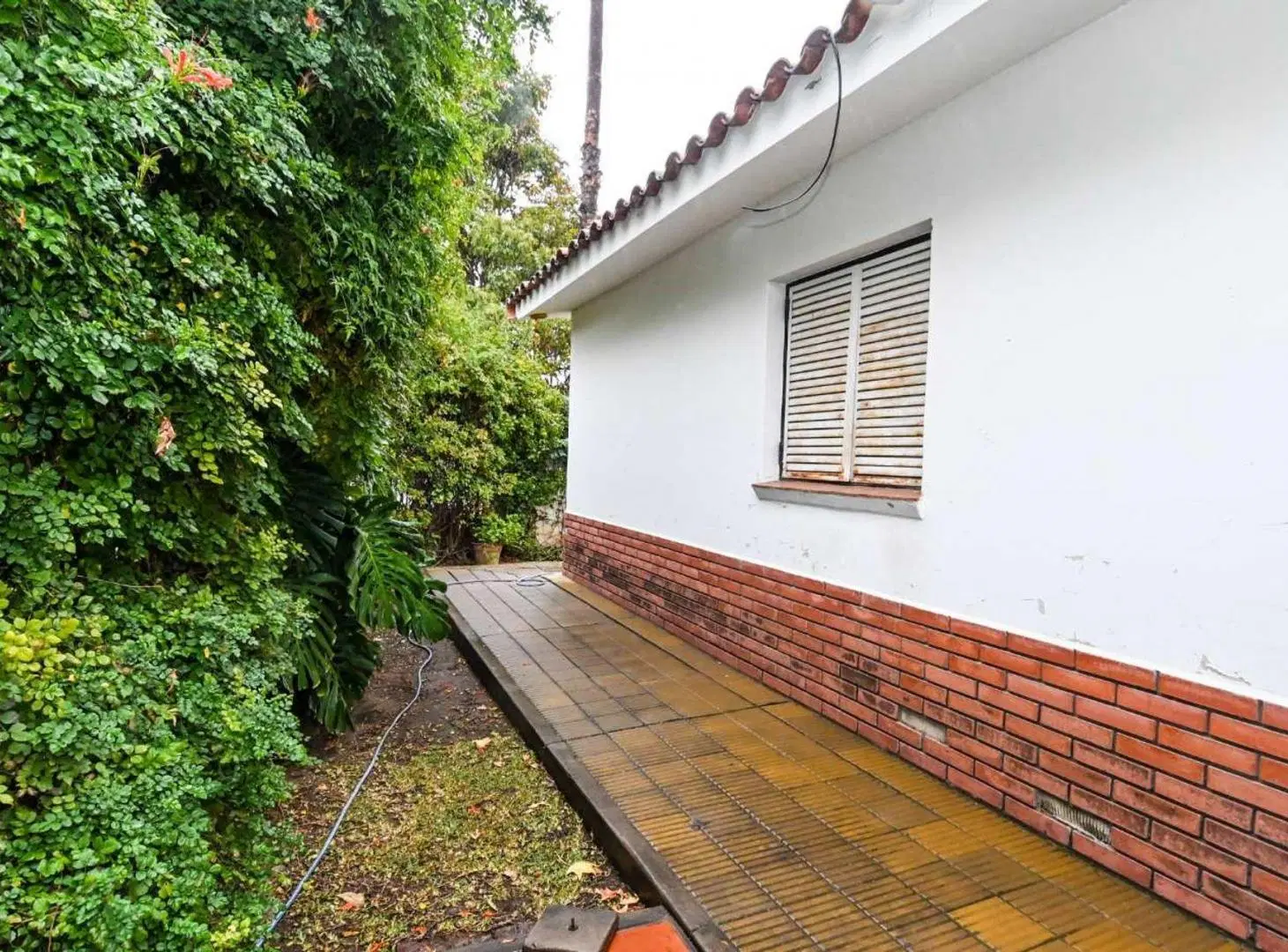 CASA EN VENTA BARRIO TRES CERRITOS ESQUINA 2