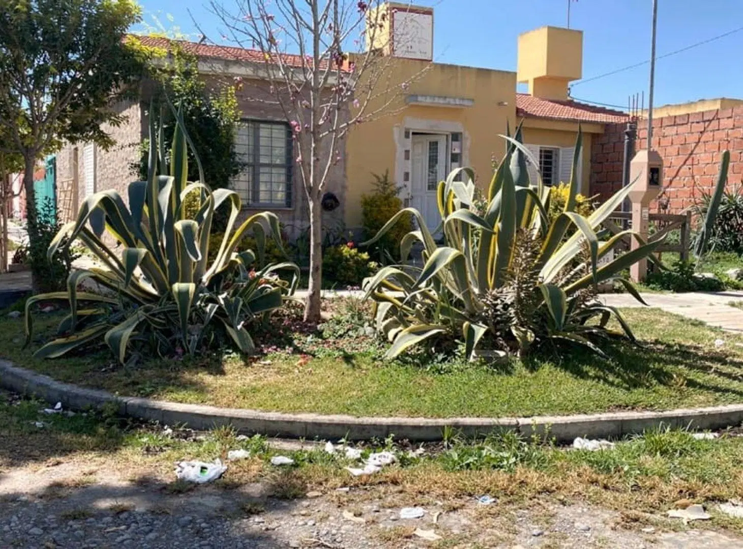 CASA VENTA BARRIO EL HUAICO ZONA NORTE 4 DORM 3