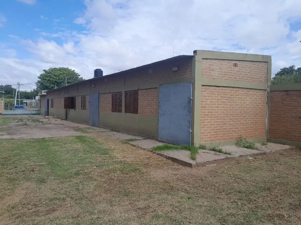 LOCAL - OFICINA COMERCIAL Y DEPOSITOS 4