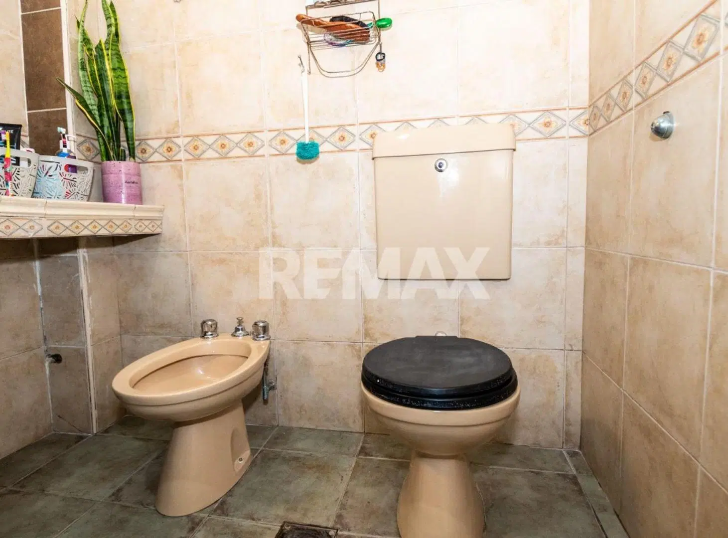 CASA VENTA MACROCENTRO 6 DORMITORIOS 5