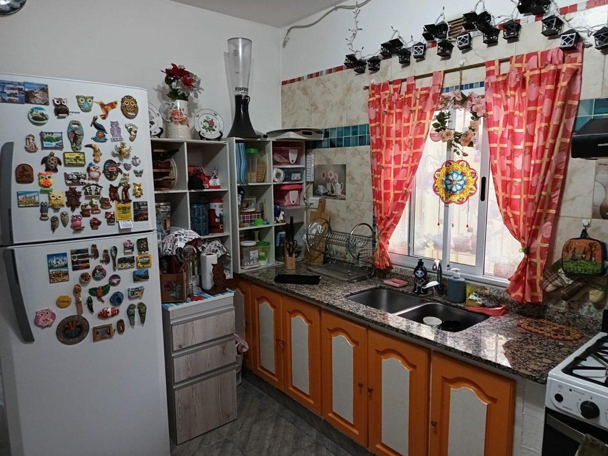 Foto de CASA 2 DORMITORIOS VENTA BARRIO LA LOMA, imagen 1