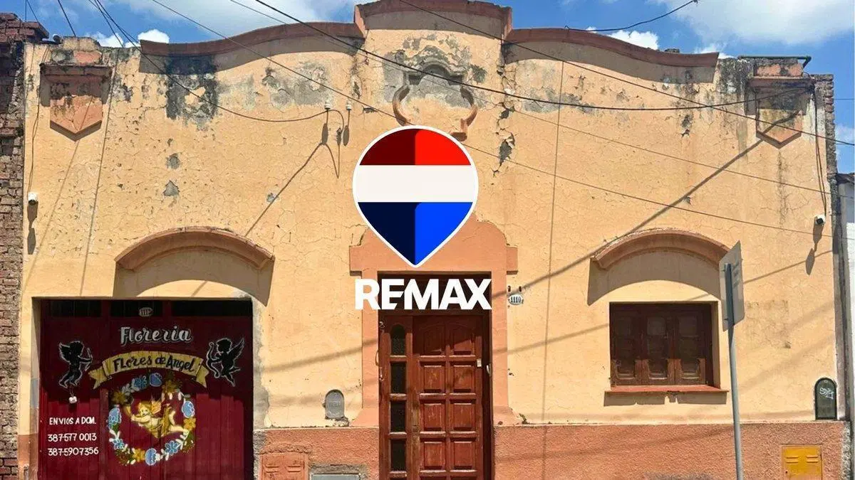 CASA VENTA A REFACCIONAR + DPTO EN MACROCENTRO 2