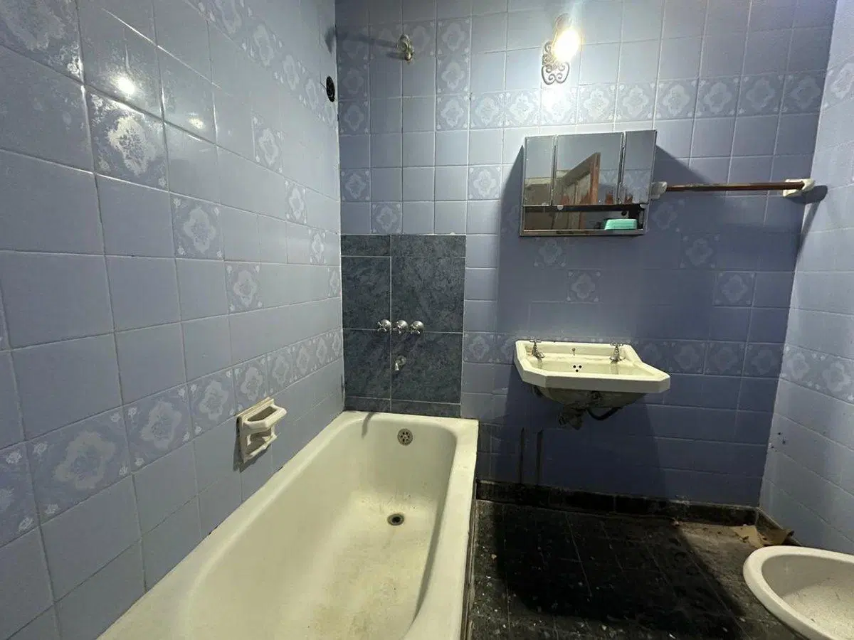 CASA VENTA A REFACCIONAR + DPTO EN MACROCENTRO 5