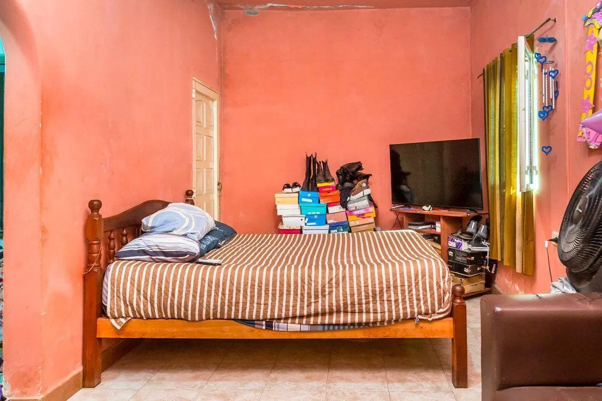 CASA VENTA SANTA LUCIA ZONA OESTE 5 DORMITORIOS 2