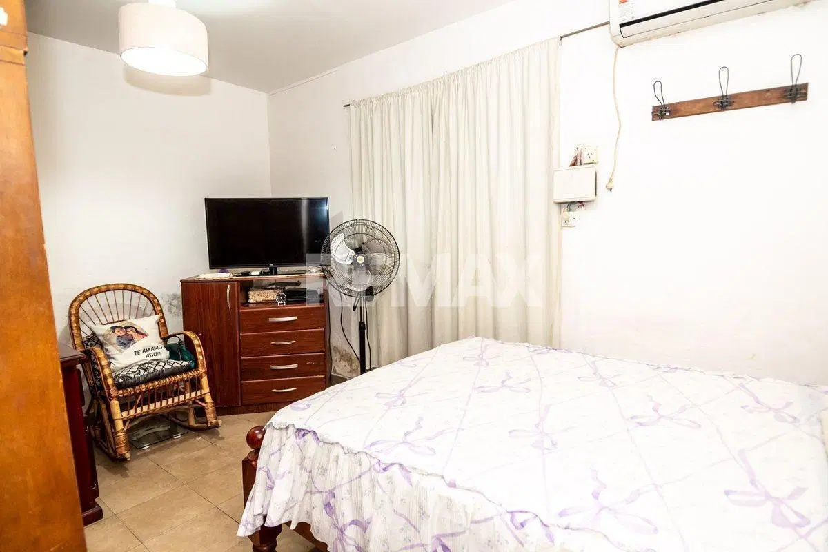 CASA 3 DORM MAS DEPARTAMENTO VENTA ZONA SUR 8