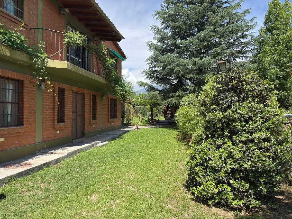 CASA 5 DORMITORIOS VENTA CAMPO QUIJANO CON PILETA 2
