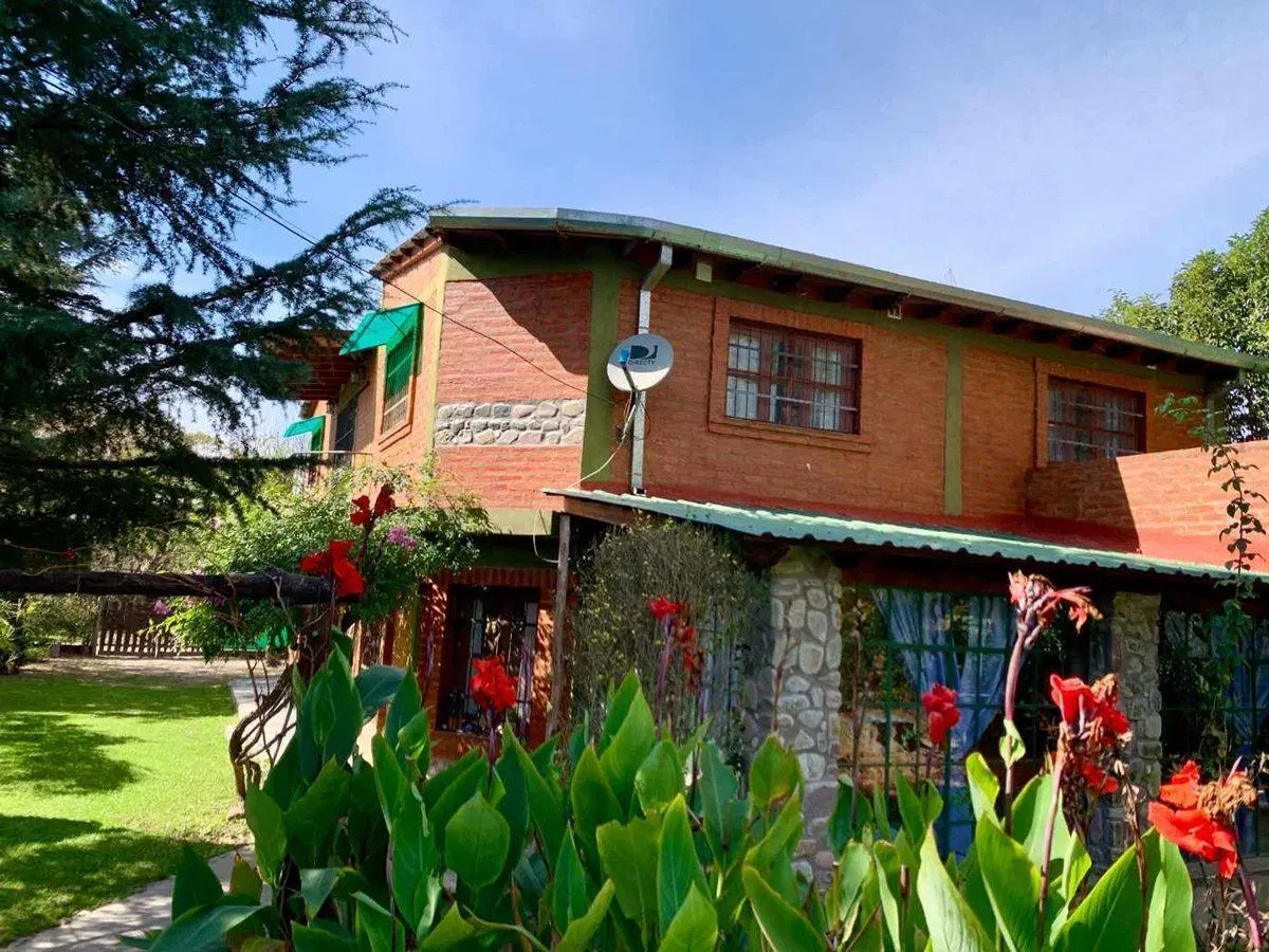 CASA 5 DORMITORIOS VENTA CAMPO QUIJANO CON PILETA 5