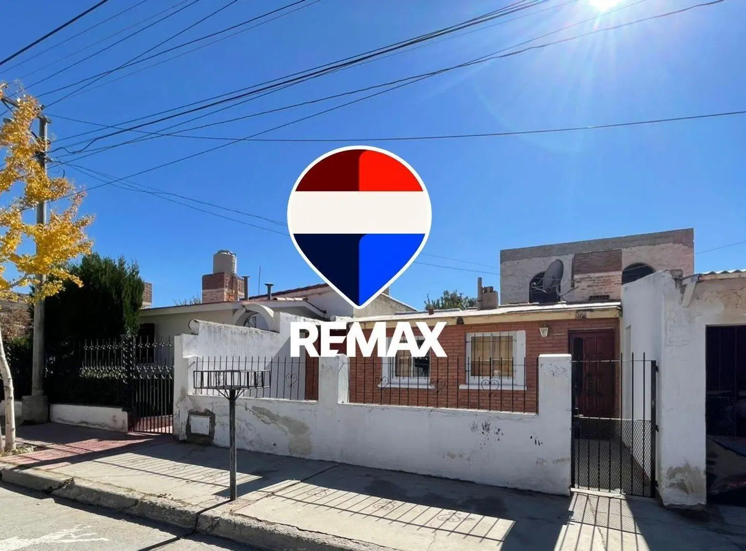 CASA EN VENTA CAFAYATE ZONA CENTRO 4 DORMITORIOS 8