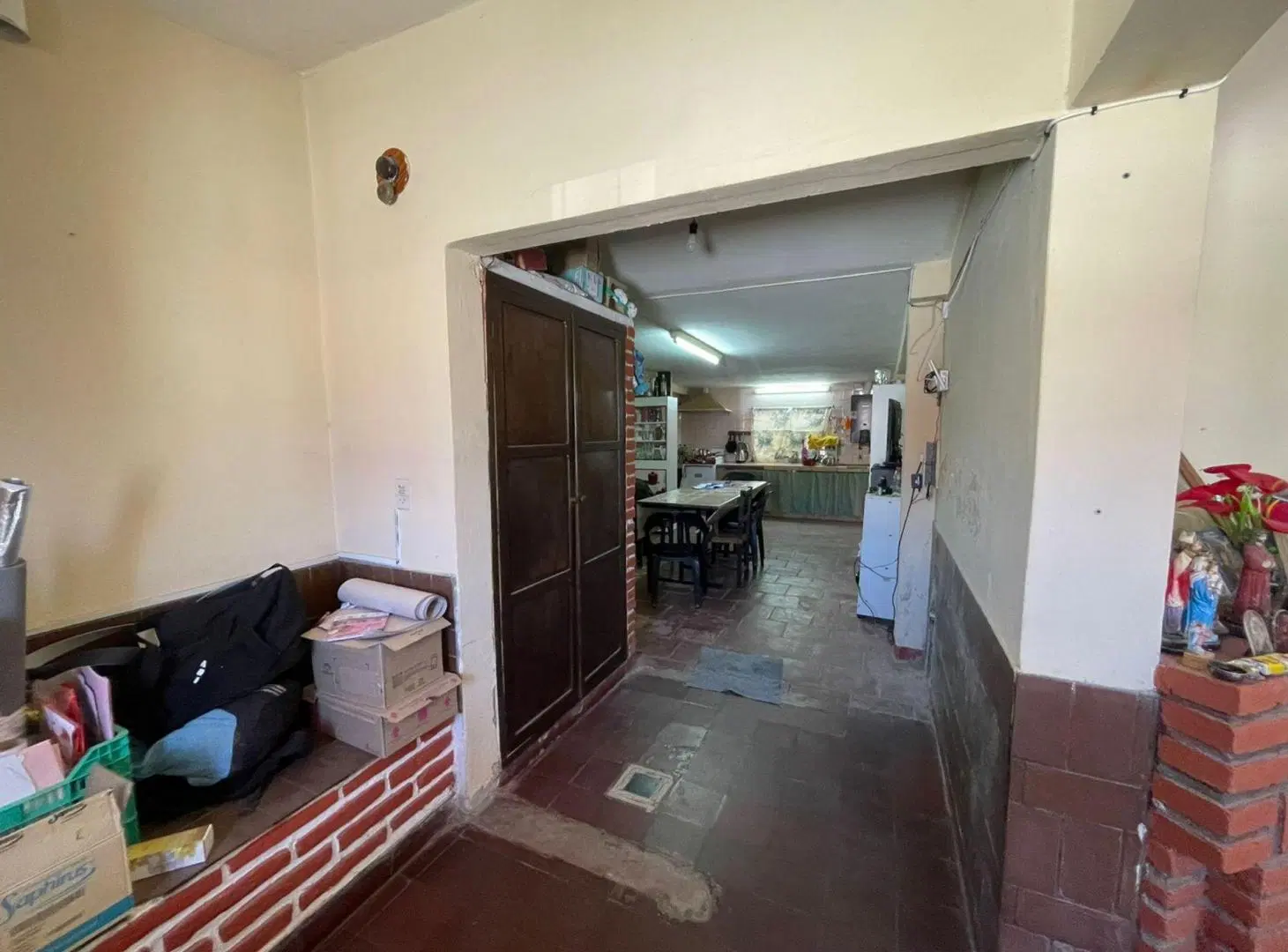 CASA EN VENTA CAFAYATE ZONA CENTRO 4 DORMITORIOS 5