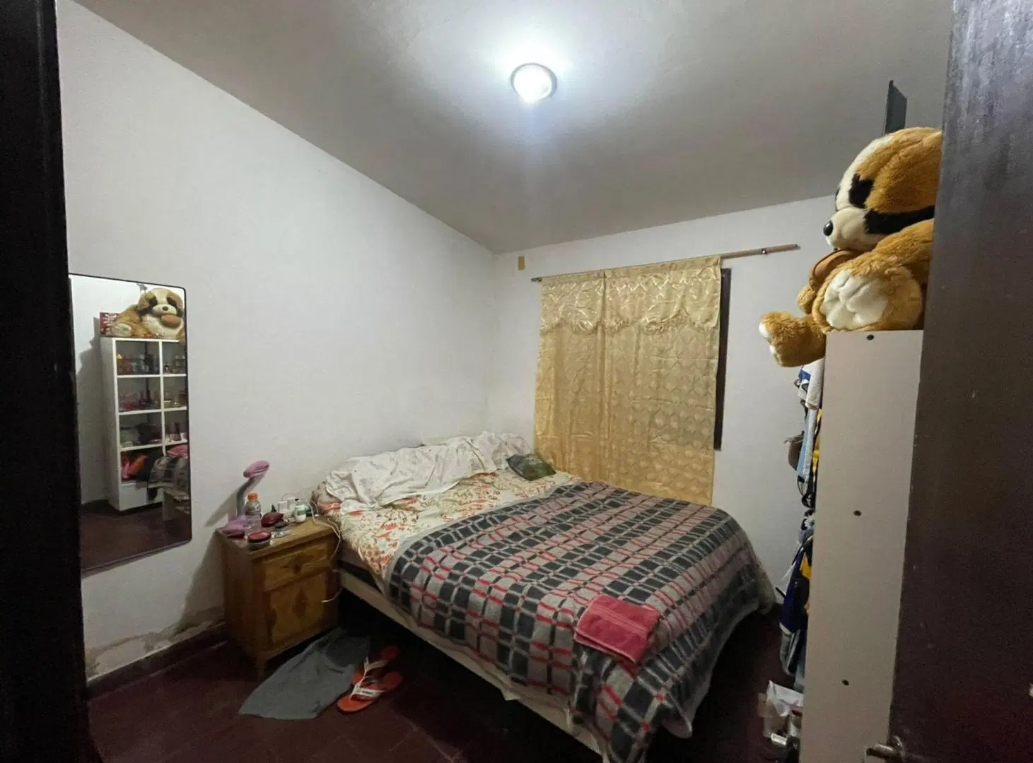 CASA EN VENTA CAFAYATE ZONA CENTRO 4 DORMITORIOS 2
